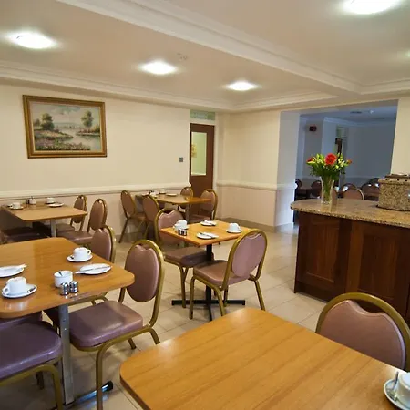 Orchard Hotel 